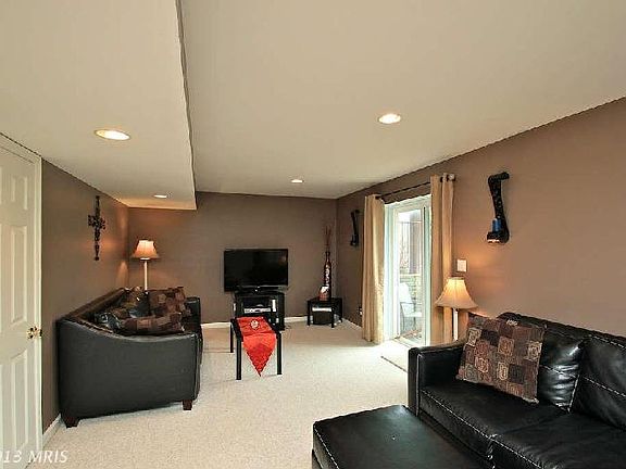 5th image of 2000 Sierra Dr