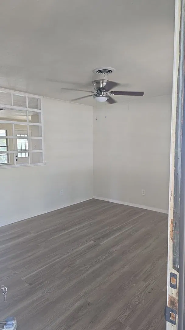 2612 McClure St — Photo 4