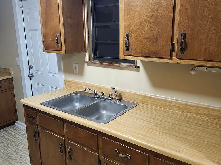 301 Gaile Ave — Photo 11