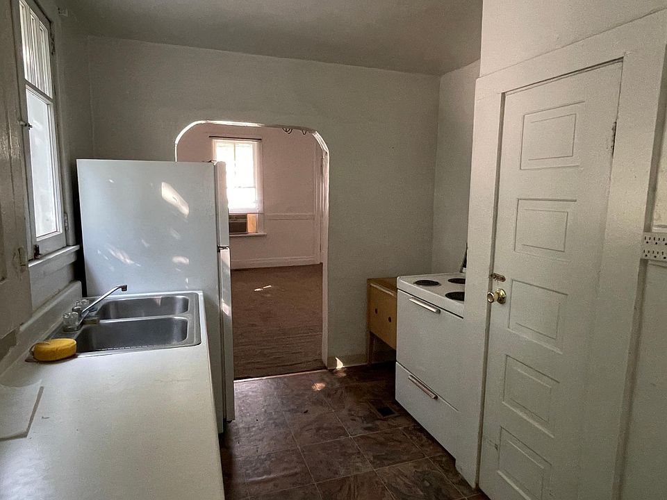 1st image of 724 E Bueno Ave