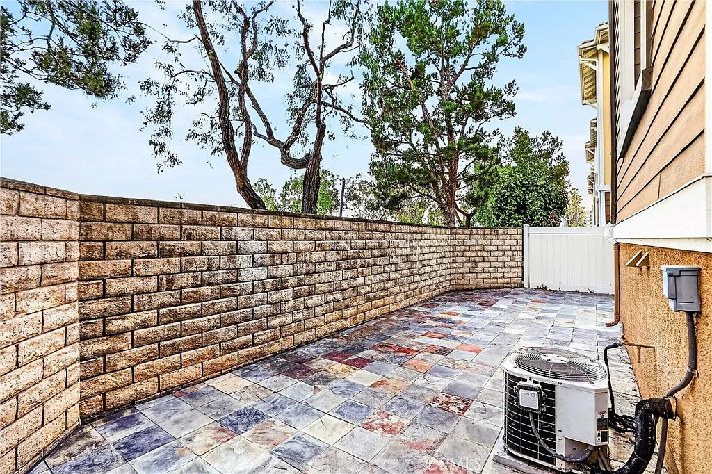 Building Photo - 3538 Torrance