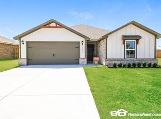 1608 Crimson Lake Blvd, El Reno, OK 73036