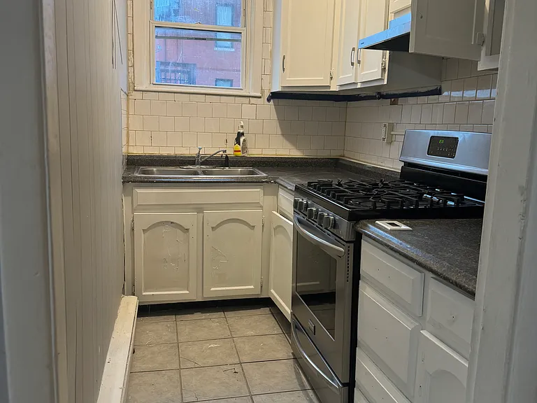 39 Opper St #1 — Photo 10