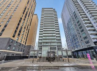 111 Champagne Ave S #1511, Ottawa, ON K1S 5V3