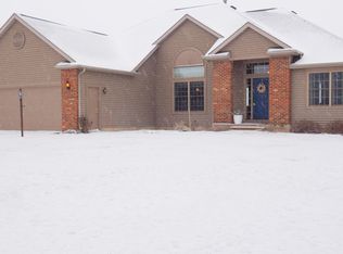 25246 Findley Rd, Sturgis, MI 49091