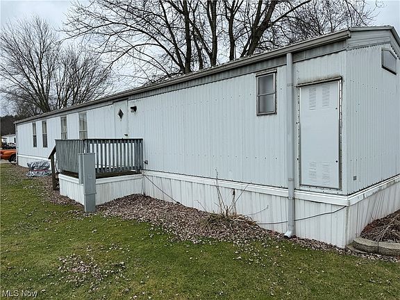 3rd image of 129 Tracy Dr