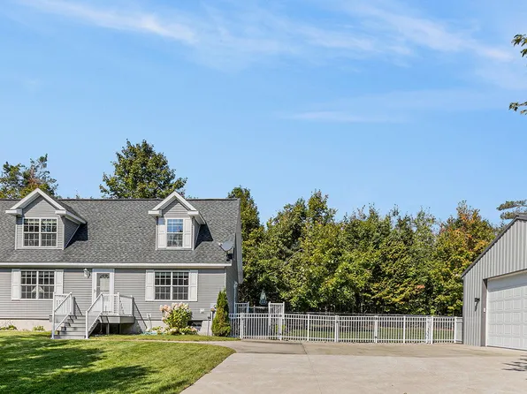 11738 Jewell Rd, Vanderbilt, MI 49795