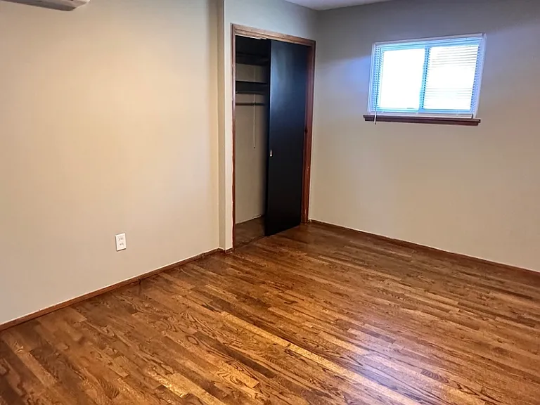 2102 Carlton Dr — Photo 4