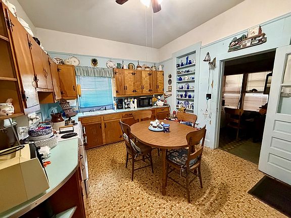 5th image of 109 Harvey St