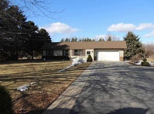 8901 E Rye Dr, Clinton, WI 53525