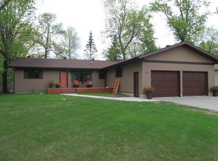 1223 Edgewood Dr, Thief River Falls, MN 56701
