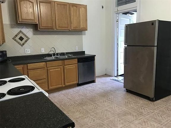 3rd image of 1817 S Carrollton Ave