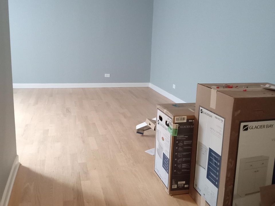 1st image of 627 W Grace St #304