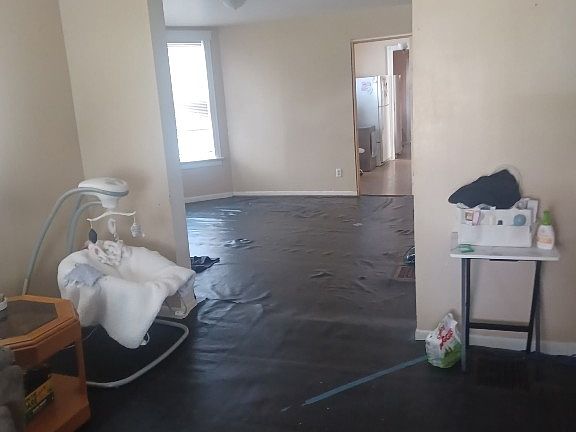 5th image of 37 Tremont Ave
