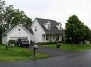 142 Larkspur Ln, Martinsburg, WV 25403