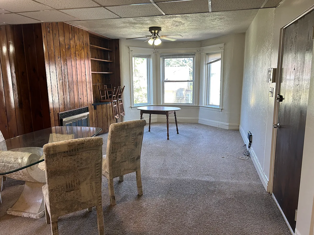 Building Photo - 714 Summerlea St #6
