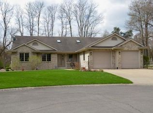 53232 Holly Fern Ct, South Bend, IN 46637