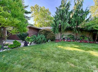 208 W Wolf Rd, Peoria, IL 61614