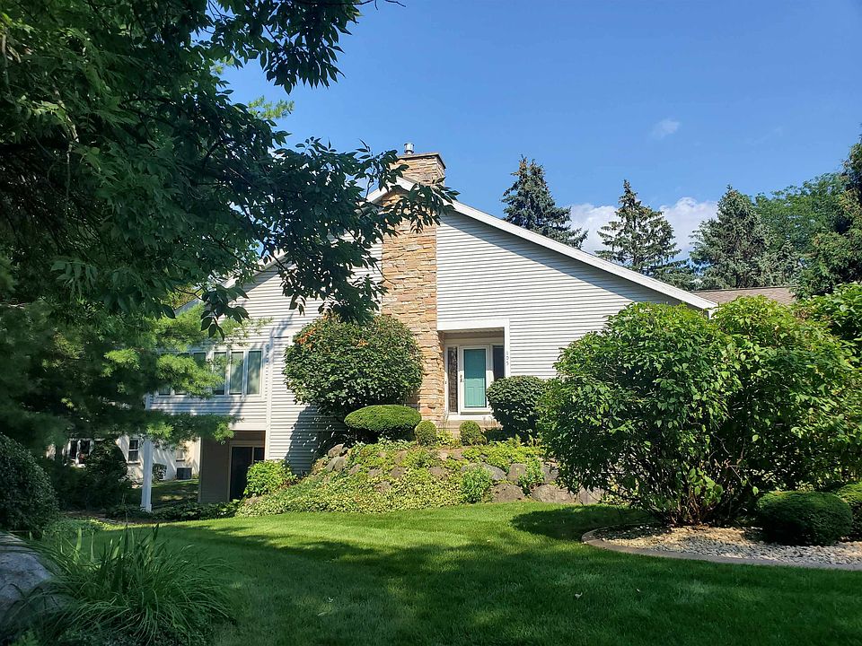 1st image of 105 N Oak Grove Dr #22