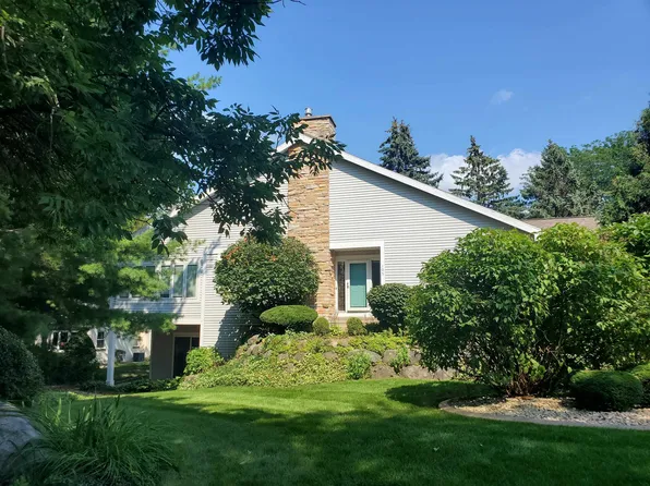 105 N Oak Grove Dr #22, Madison, WI 53717