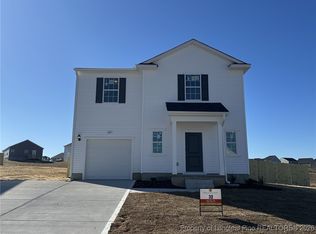 909 Wicklow Ln, Raeford, NC 28376