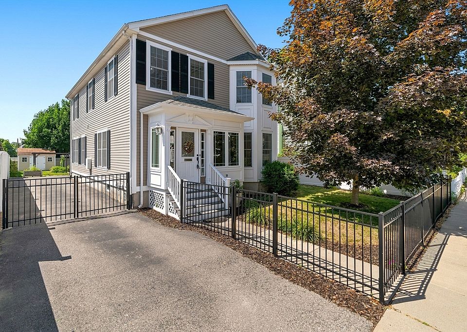 1st image of 70 Gardner St