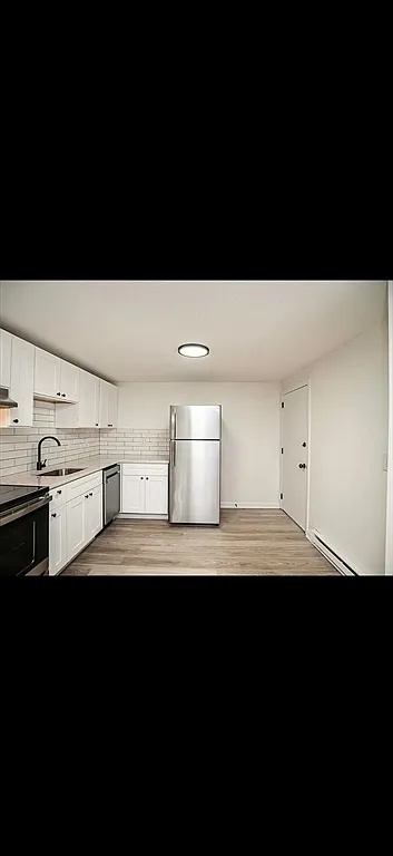 2 bed, 1.0 bath, 775 sqft, $2,050 — Photo 3