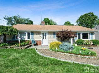46 Weldon Rd, Edison, NJ 08817