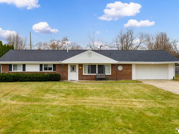 8311 Aberdeen Dr, Lambertville, MI 48144