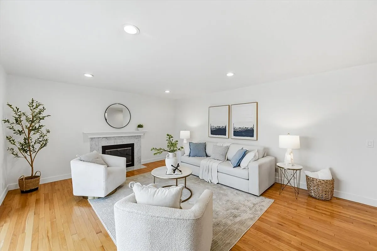 3 bed, 1210 sqft, $4,800 — Photo 4