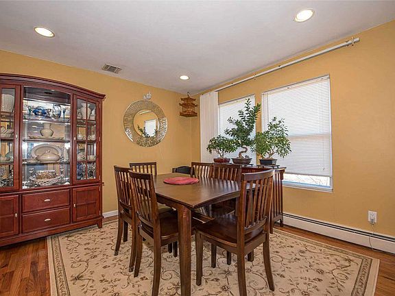 4th image of 903 Sipp Ave