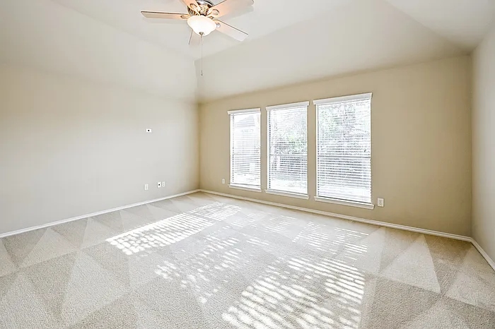10910 Brighton Gardens Dr — Photo 9