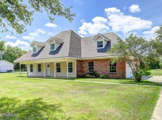 1248 Lady Of The Lake Rd, Saint Martinville, LA 70582