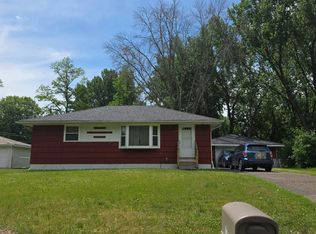 6741 4th St N, Oakdale, MN 55128