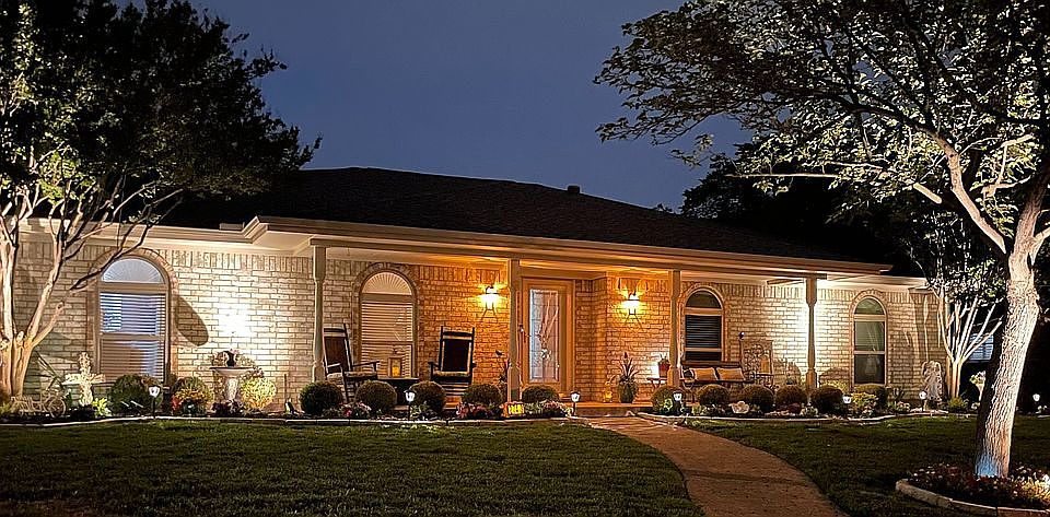 2nd image of 2743 N Cypress Cir