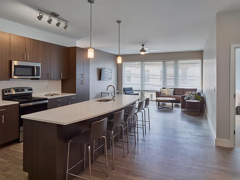 121 S 41st St #301 — Photo 6