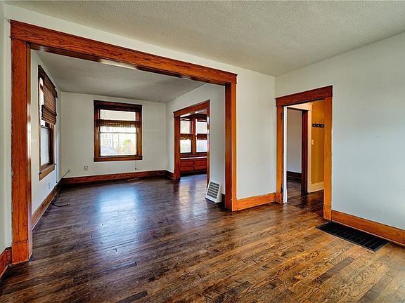 4th image of 2522 W 47th Ave