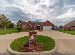 1006 Douglas Rd, McAlester, OK 74501