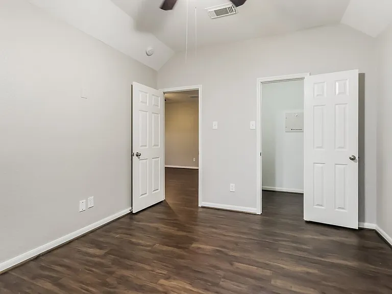 12927 Pine Woods St — Photo 15