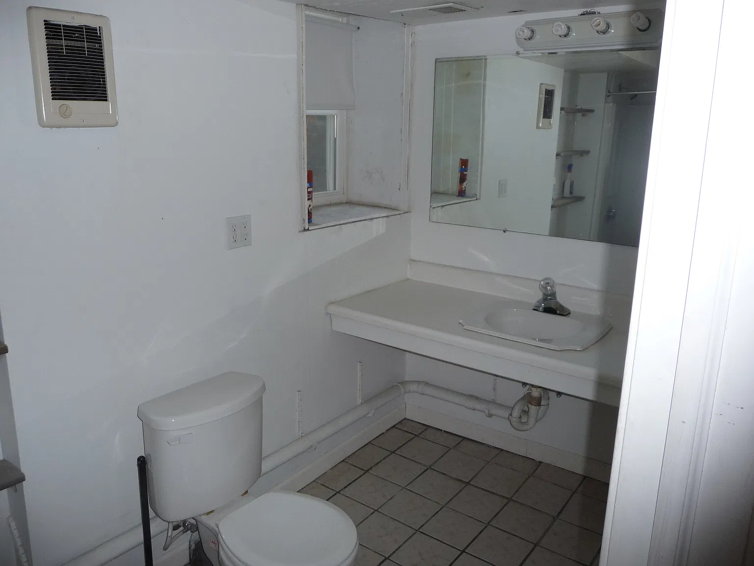 4 bed, 2000 sqft, $3,400 — Photo 4
