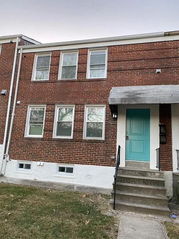 Building Photo - 5622 Midwood Ave #1