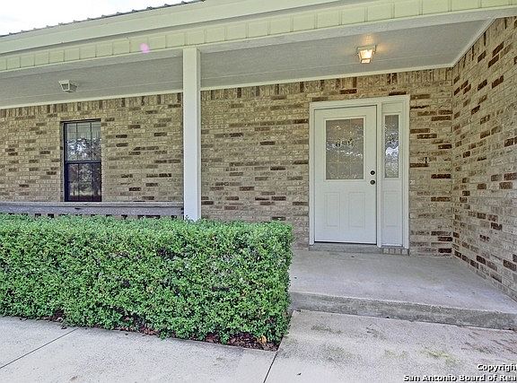 3rd image of 507 Capote Oaks Dr