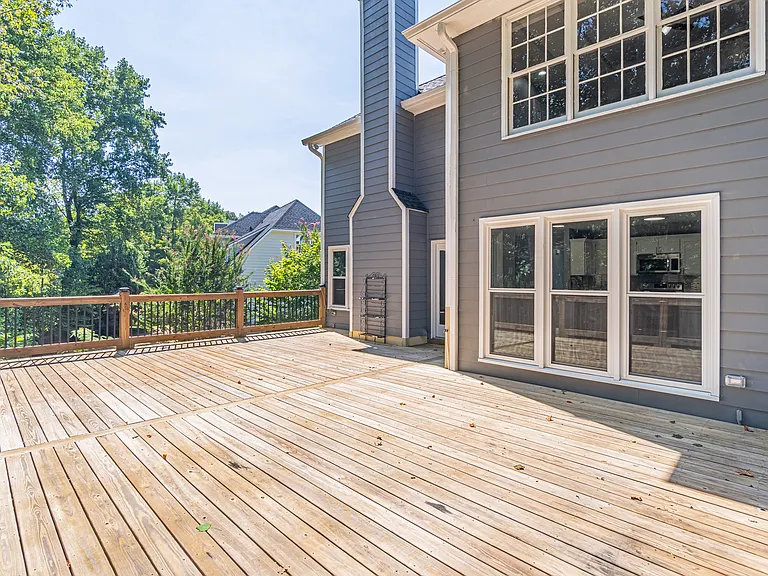 1321 Yorktown Cir — Photo 14