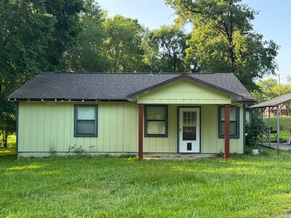 32 Woelfley Ln, Huntsville, TX 77320