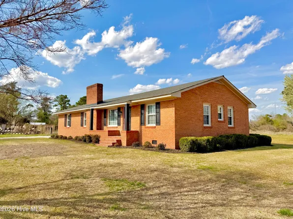 216 Collier Loftin Road, Kinston, NC 28504