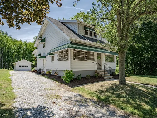 1014 W Waterloo Rd, Akron, OH 44314