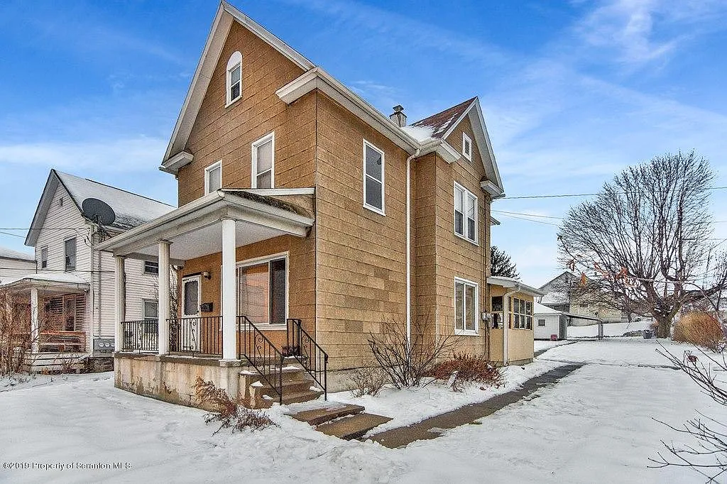 3121 N Main Ave photo 1