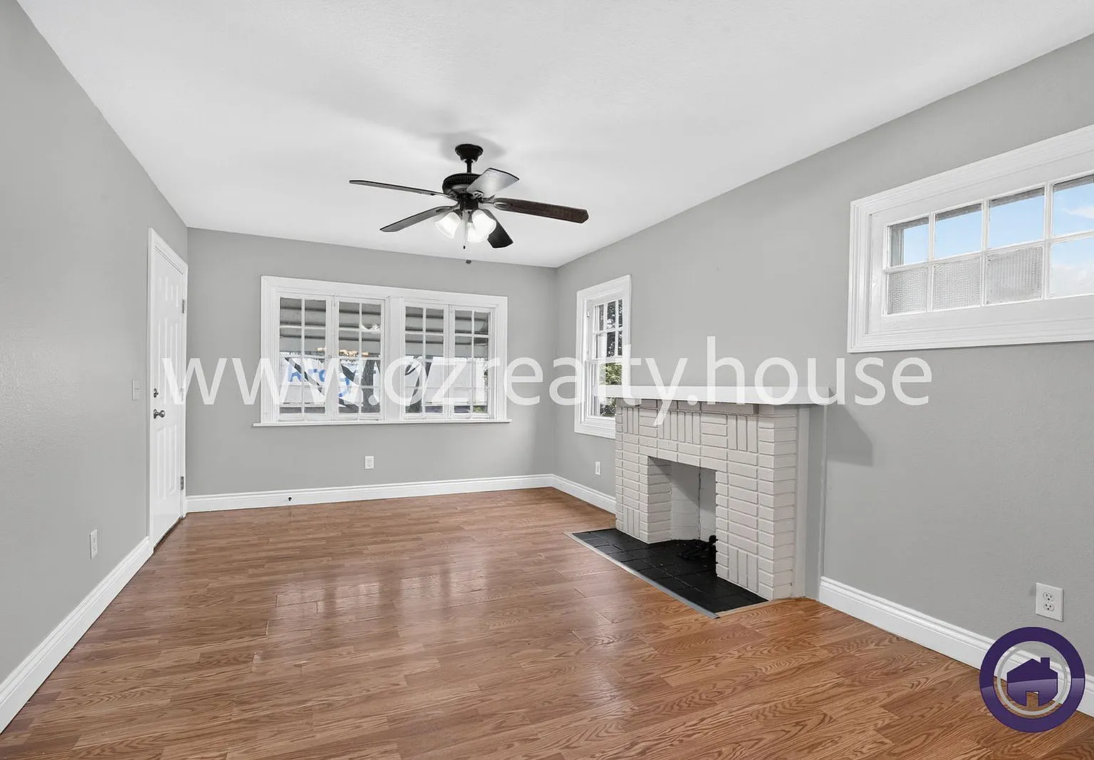 3 bed, 1.0 bath, 1283 sqft, $1,295 — Photo 3