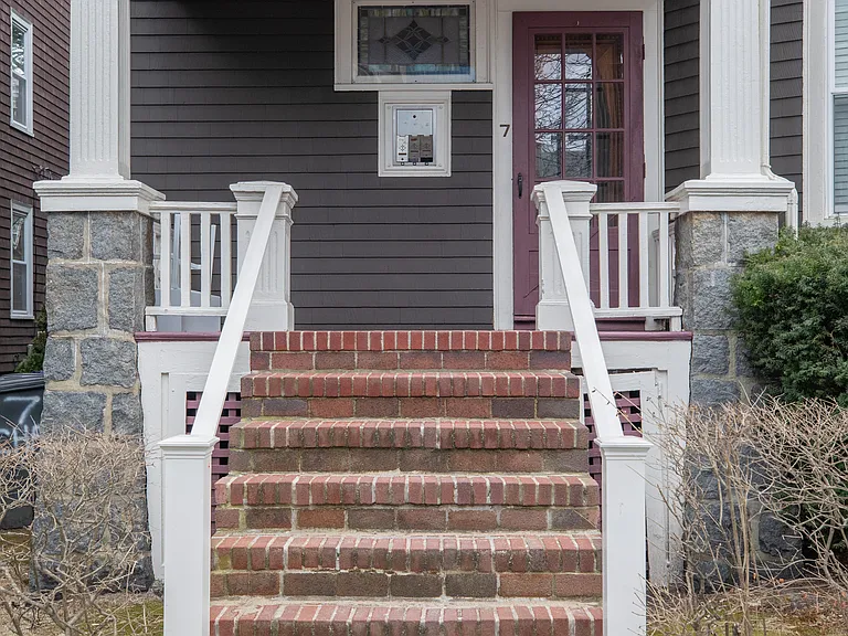 7 Chase St #3 — Photo 2