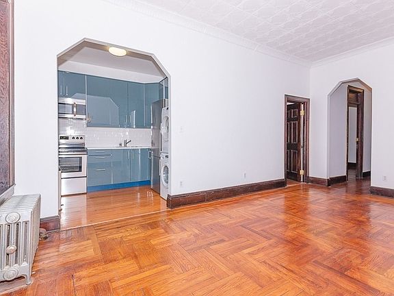 4th image of 1244 Pacific St #2C